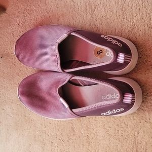 Adidas cloud foam pull on purple tennis shoes